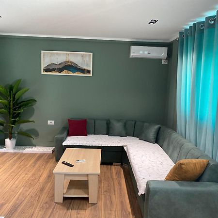 Novs Hotel Rooms Gjirokastër Buitenkant foto